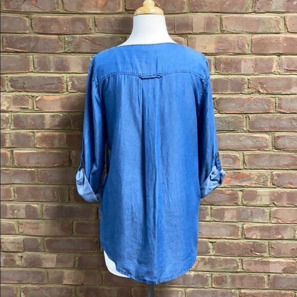 Multiples L/S Embroidery Chambray Top Size S - Picture 2 of 9